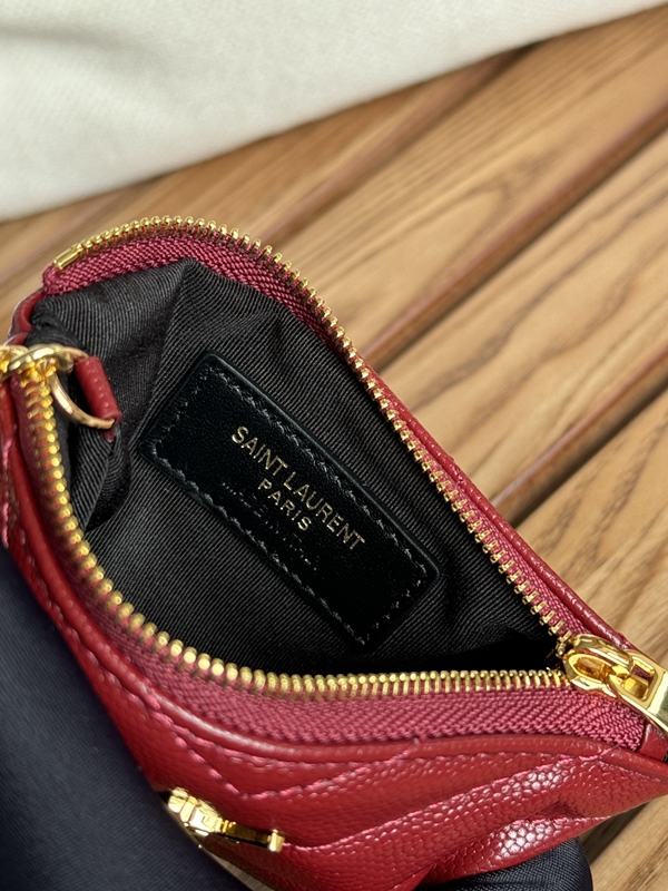 イヴサンローラン財布全体デザイン